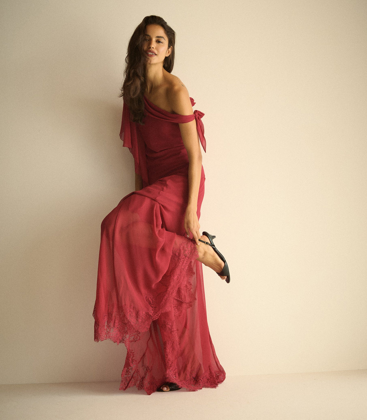 ODESSA DRESS -- RED SNAPDRAGON